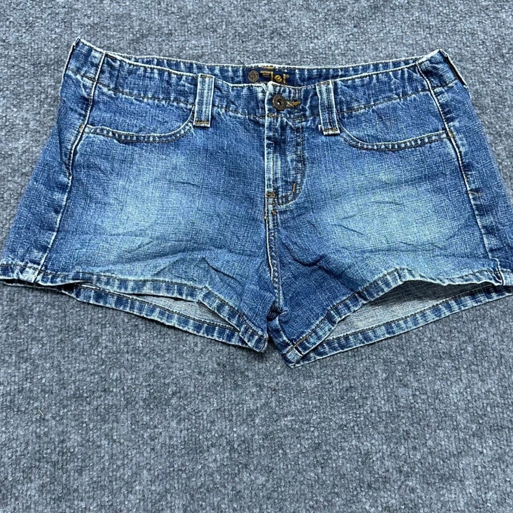 L.E.I. Shorts Womens Size 5 Blue Denim Medium Wash Casual Cotton Y2K Low Rise
